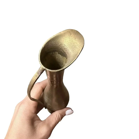 Vintage 10 " Tall Elegant Solid Floral Collection Display Accent Brass Vase - Picture 5 of 7